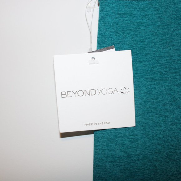 Beyond Yoga High Waisted Capri Leggings - Picture 6 of 8